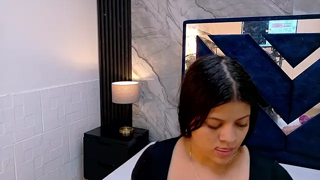 Snapshot of KarinaSimonz chatting on June 12, 8:06 pm KarinaSimonz online show from June 12, 8:06 pm
