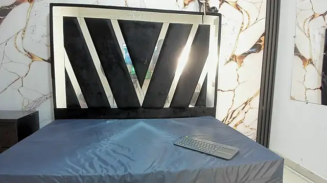 Snapshot of KarinaSimonz chatting on October 29, 7:35 pm KarinaSimonz online show from October 29, 7:35 pm