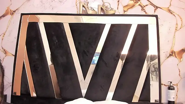 KarinaSimonz online show from February 13, 7:58 pm