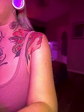 GoldieBakeman online show from January 7, 6:02 pm