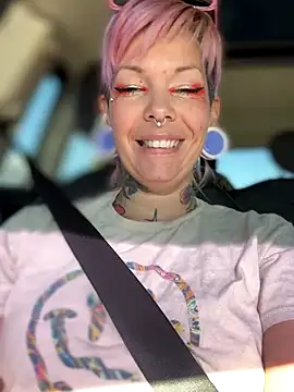 Snapshot of GoldieBakeman chatting on October 23, 10:30 pm GoldieBakeman online show from October 23, 10:30 pm