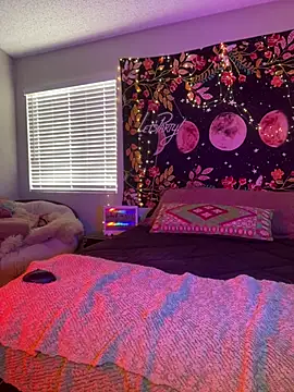 Snapshot of GoldieBakeman chatting on March 11, 4:07 pm GoldieBakeman online show from March 11, 4:07 pm