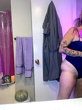 Snapshot of GoldieBakeman chatting on September 23, 4:14 pm GoldieBakeman online show from September 23, 4:14 pm