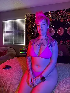 Snapshot of GoldieBakeman chatting on March 4, 8:49 pm GoldieBakeman online show from March 4, 8:49 pm