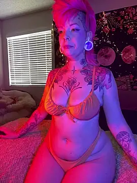 Snapshot of GoldieBakeman chatting on March 13, 6:12 pm GoldieBakeman online show from March 13, 6:12 pm