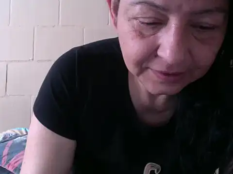 Snapshot of straichathot_08 chatting on November 12, 3:05 pm straichathot 08 online show from November 12, 3:05 pm