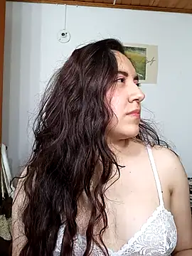 Emi chik online show from October 11, 11:00 am