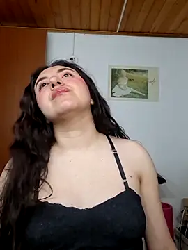 Emi chik online show from April 9, 10:43 am