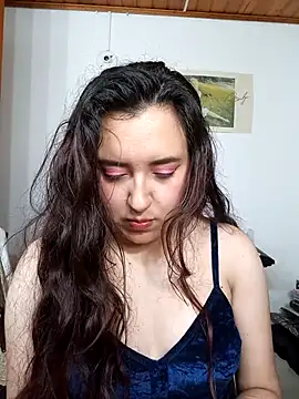 Emi chik online show from October 22, 10:58 am