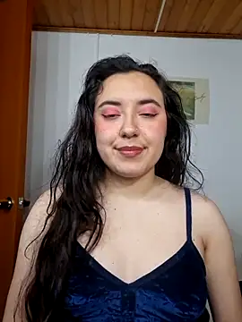 Emi chik online show from March 3, 11:28 am