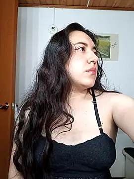 Emi chik online show from February 5, 11:28 am