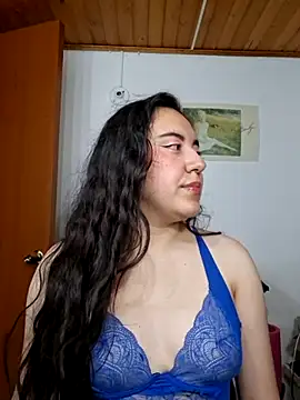 Emi chik online show from April 3, 10:32 am