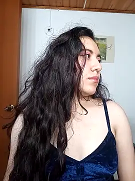 Emi chik online show from December 3, 10:25 am