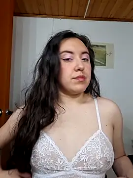 Emi chik online show from March 8, 9:56 am