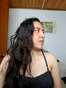 Emi chik online show from February 26, 10:04 am