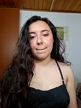 Emi chik online show from May 29, 5:57 am