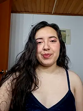 Emi chik online show from March 11, 11:37 am