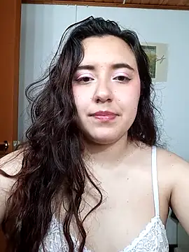 Emi chik online show from October 12, 11:00 am