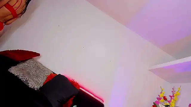 Eyleen Santos online show from December 5, 8:28 pm