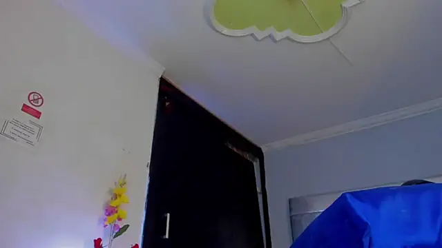 Eyleen Santos online show from March 31, 7:38 pm