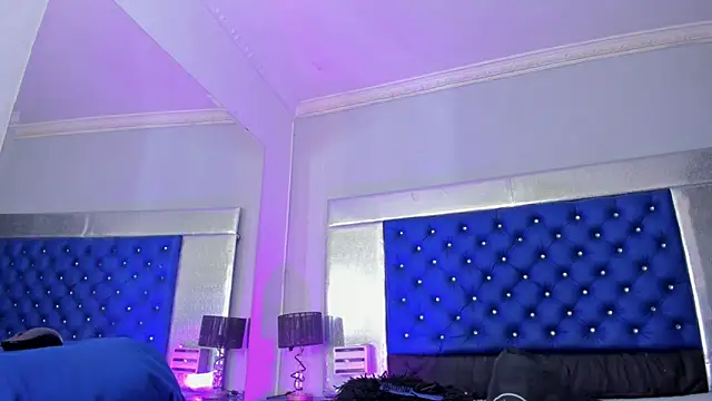 Eyleen Santos online show from December 15, 7:41 pm