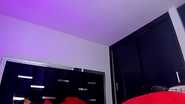 Eyleen Santos online show from March 10, 7:51 pm