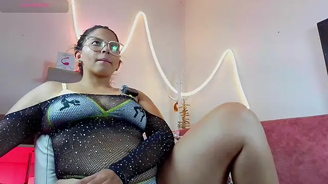 Megaan Greey online show from June 20, 10:48 pm