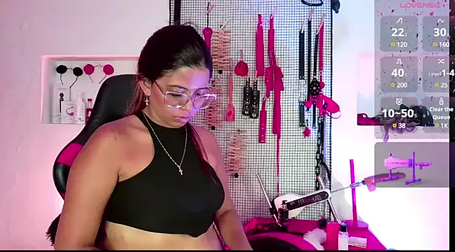 Snapshot of Megaan_Greey chatting on February 9, 12:49 am Megaan Greey online show from February 9, 12:49 am