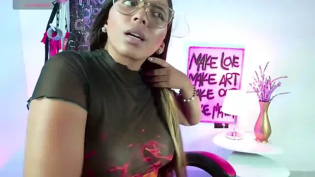 Megaan Greey online show from November 29, 10:43 pm