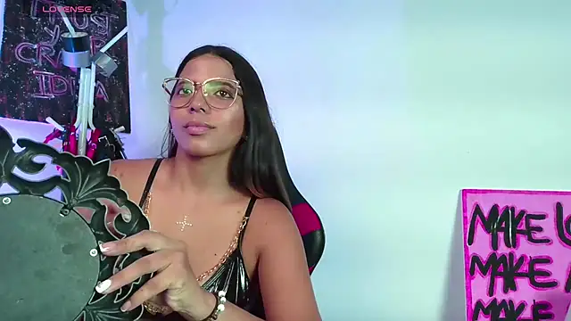 Megaan Greey online show from November 16, 10:24 pm