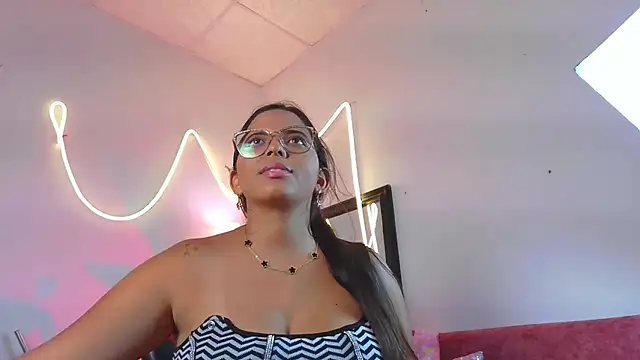 Megaan Greey online show from July 31, 10:51 pm