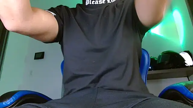 Snapshot of SexyBoy-Bigclit chatting on July 11, 10:59 am SexyBoy-Bigclit online show from July 11, 10:59 am