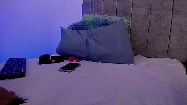 Sweet hot mia online show from April 12, 1:47 pm