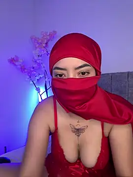Sweet hot mia online show from May 7, 2:20 pm