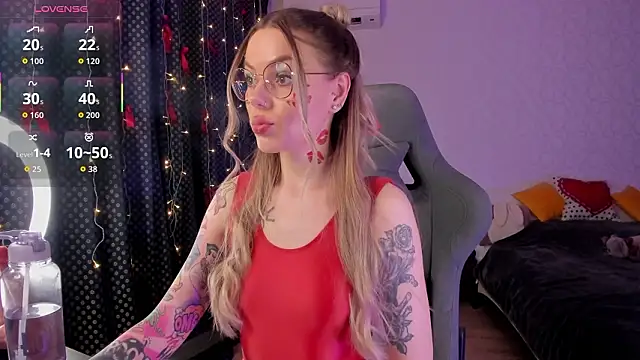 Marta May  online show from February 14, 10:04 am