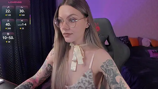 Marta May  online show from November 15, 10:52 am