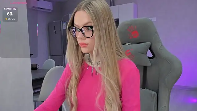 Marta May  online show from April 1, 12:06 pm