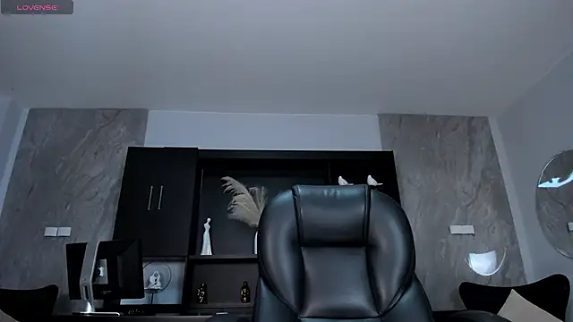 KatieNolan 1 online show from December 14, 6:02 pm