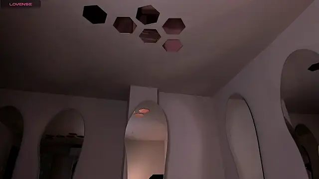 KatieNolan 1 online show from March 24, 7:03 pm