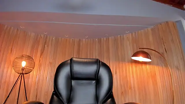 KatieNolan 1 online show from March 10, 7:07 pm