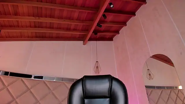 KatieNolan 1 online show from March 18, 10:04 pm