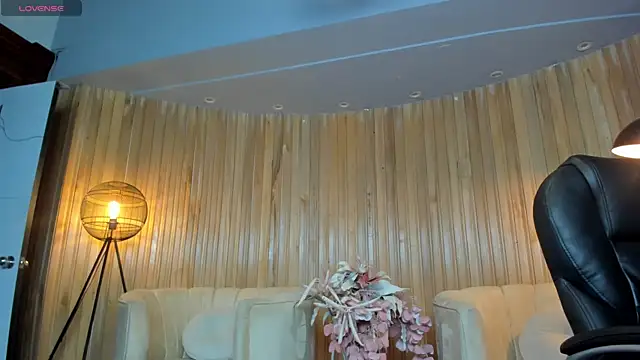 KatieNolan 1 online show from March 12, 7:36 pm