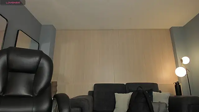 KatieNolan 1 online show from February 24, 7:37 pm