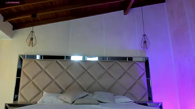 KatieNolan 1 online show from October 28, 7:24 pm