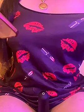 Cameelia online show from November 26, 2:17 pm