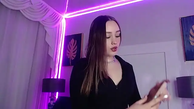 Snapshot of Ivyy_Crystal chatting on March 10, 12:06 pm Ivyy Crystal online show from March 10, 12:06 pm