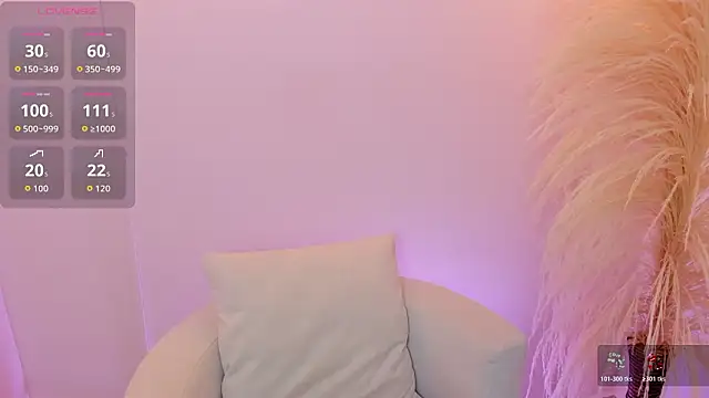 thaliafox  online show from March 23, 6:41 pm