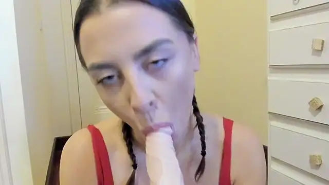 nycole new online show from October 18, 4:14 am