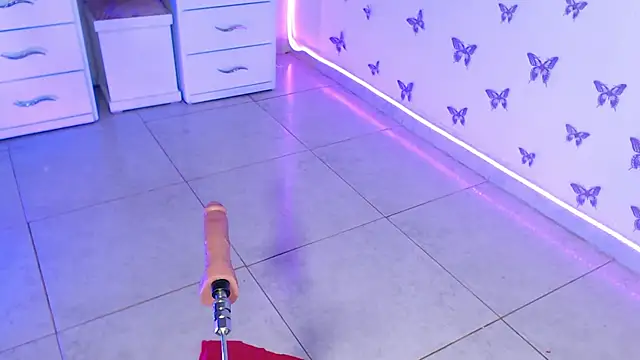 April sexycurvi online show from March 20, 10:11 pm