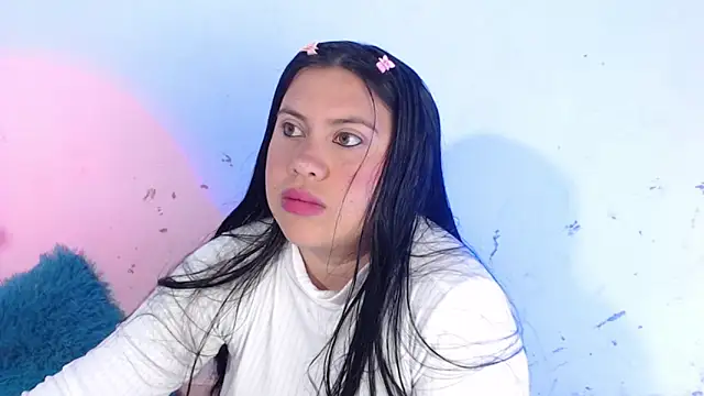 Snapshot of April_sexycurvi chatting on October 10, 8:37 am April sexycurvi online show from October 10, 8:37 am